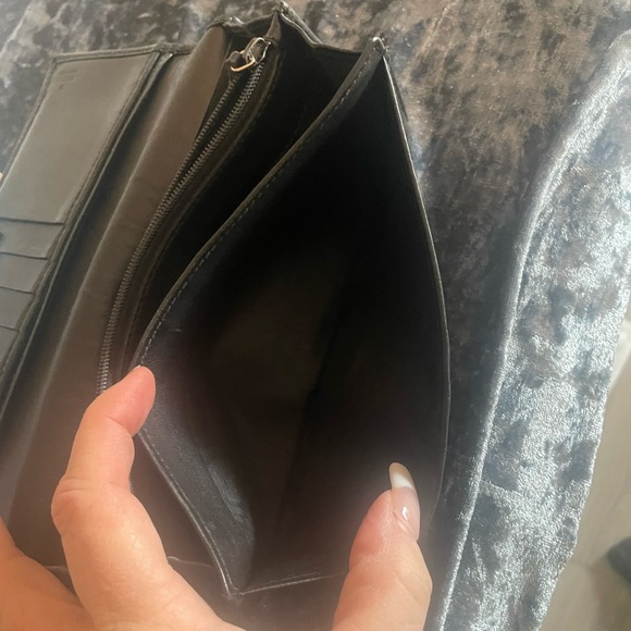 Beautiful leather Gucci long wallet - Picture 9 of 15